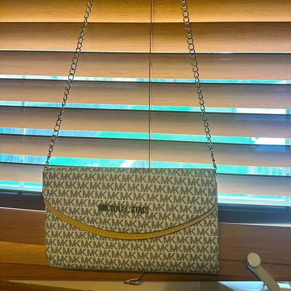 MICHAEL Michael Kors Handbags - Perfect to go out